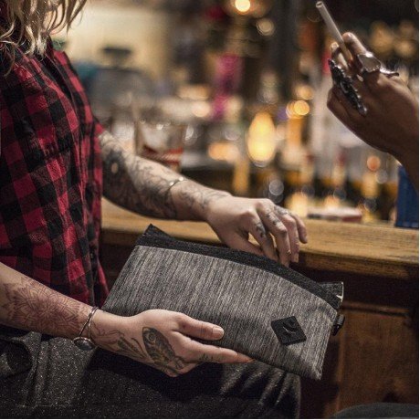 Neceser "The Confidant" Absorbe Olores 